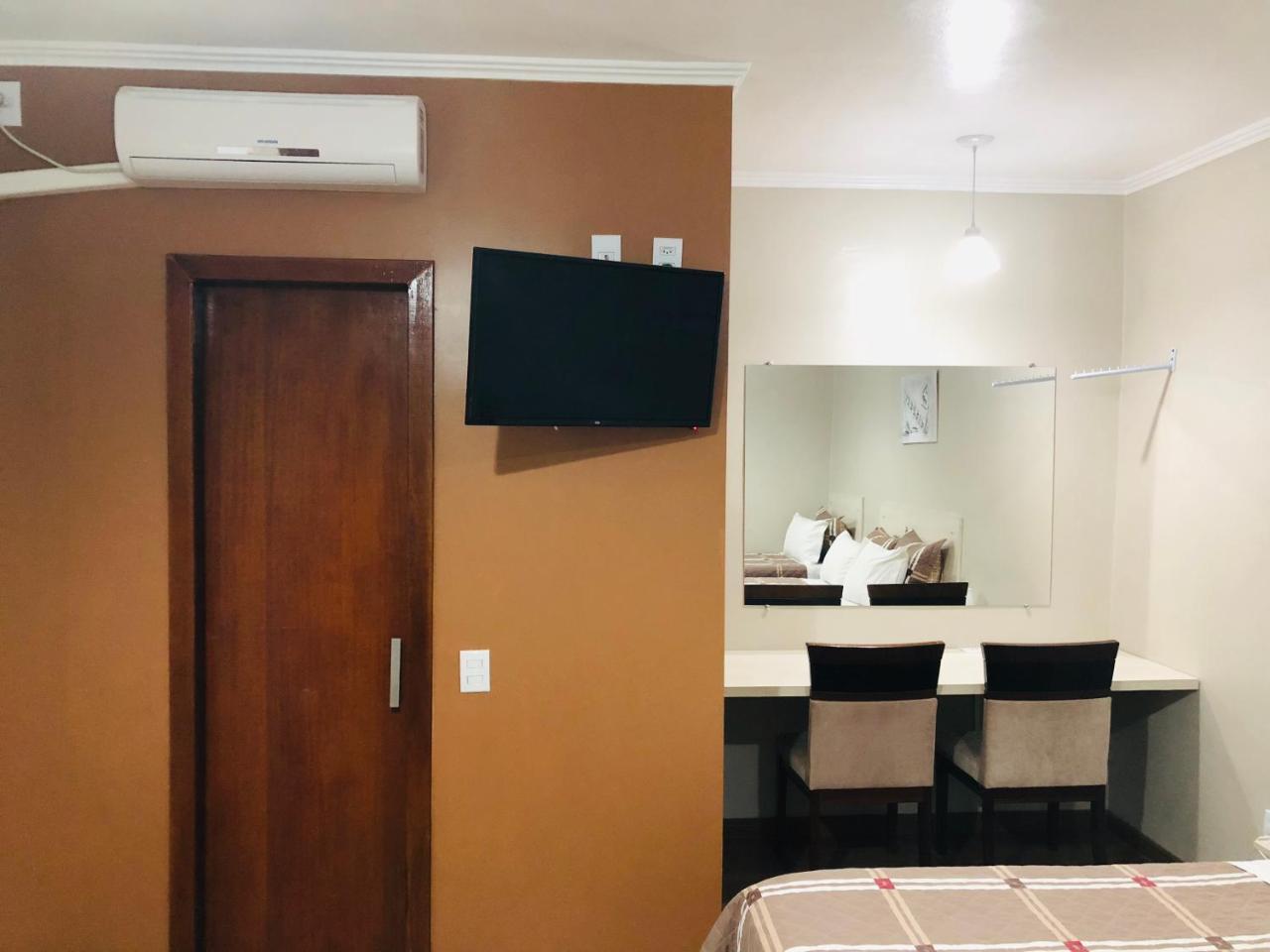 Hotel Westphal Pelotas Bagian luar foto